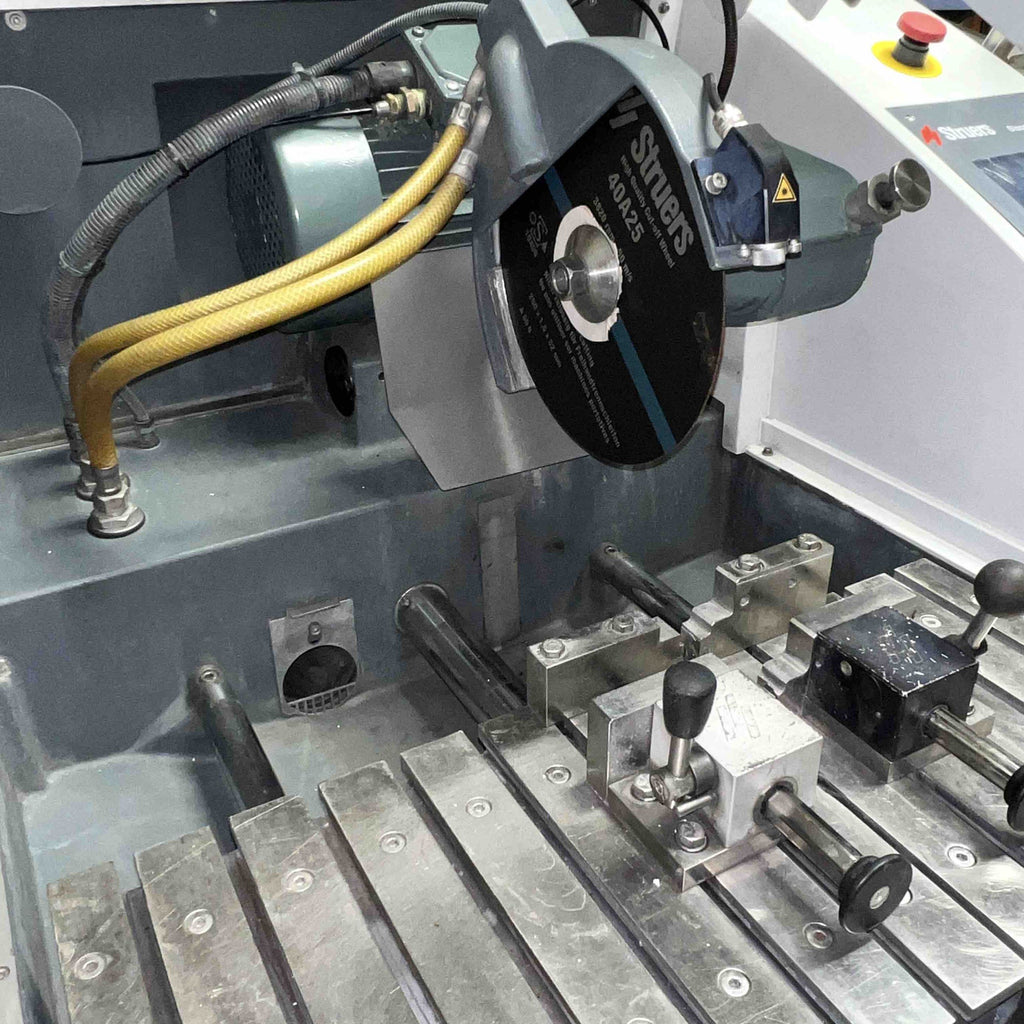 Struers Discotom-10 Automatic Saw
