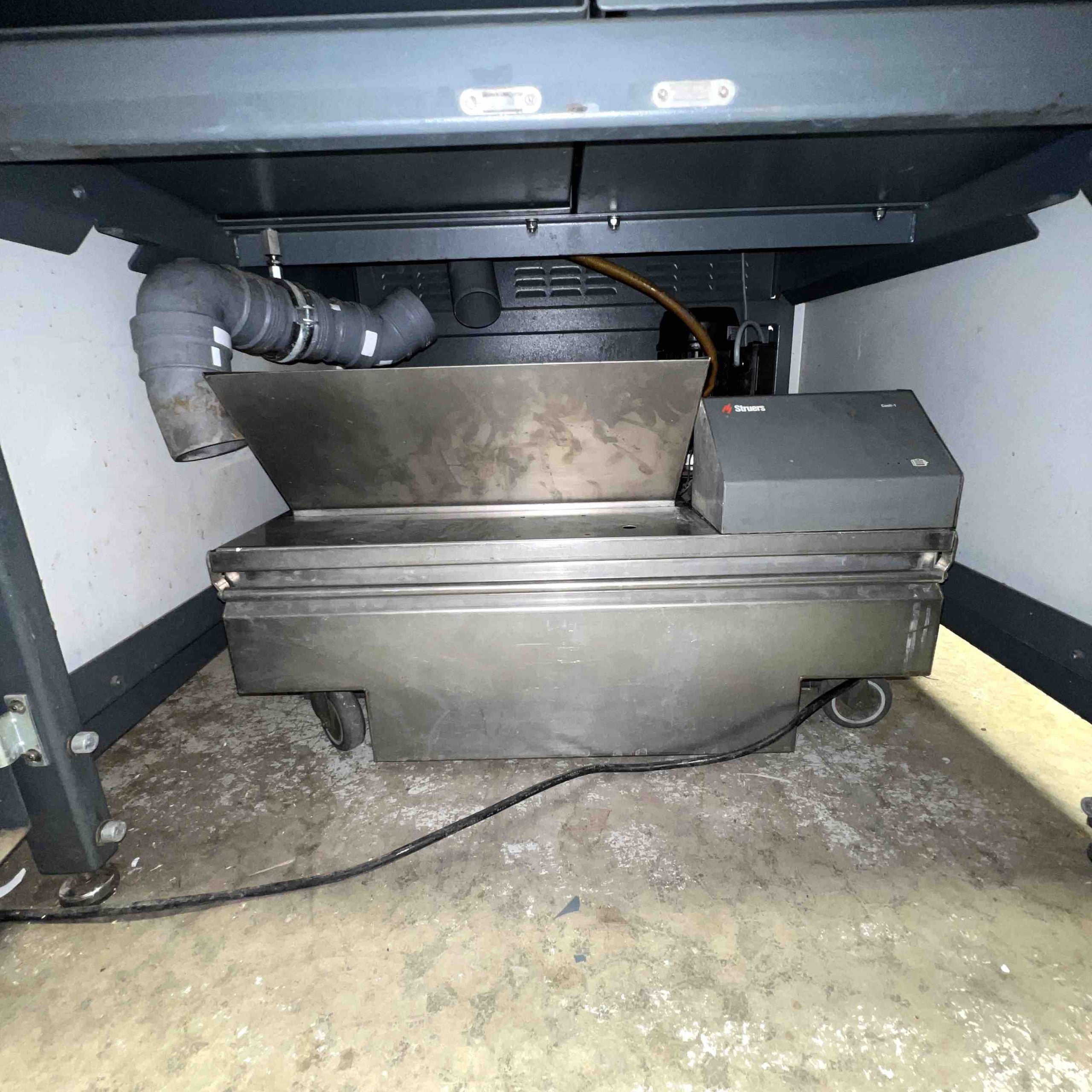 Struers Discotom-10 Automatic Saw