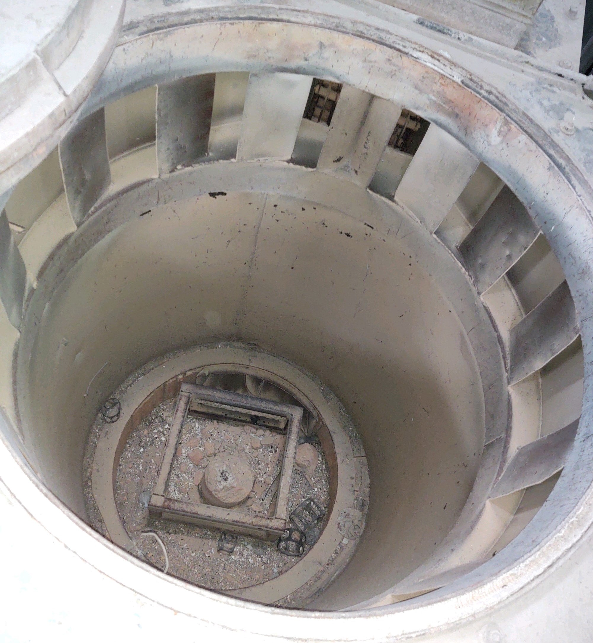 Electric 1250F Pit Temper 38" Dia x 48"