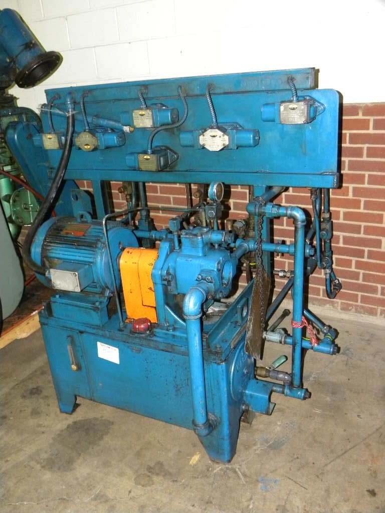 In-Out Style Vacuum Oil Quench Furnace