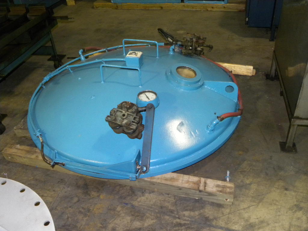In-Out Style Vacuum Oil Quench Furnace