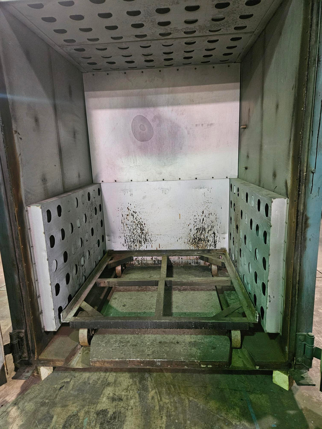 500F Gas Walk-In Oven 48" x 48" x 72"