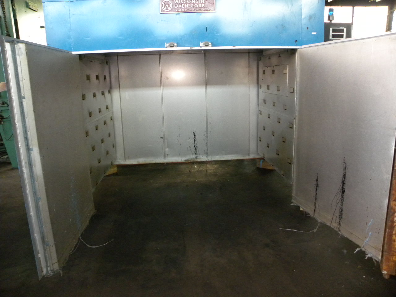 Walk-In Oven 84" x 60" x 66"