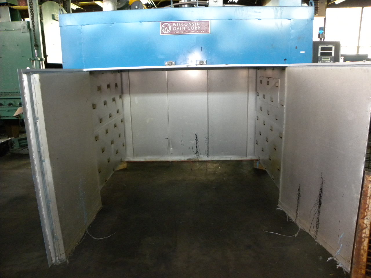 Walk-In Oven 84" x 60" x 66"