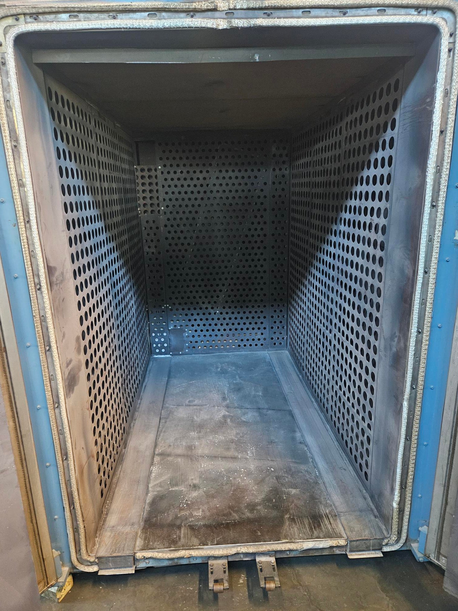 Gas 1200F Walk-In Oven 48" x 72" x 72"