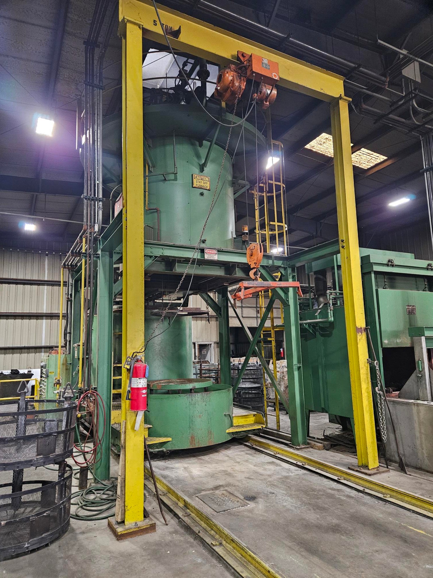 Gas 1200F Aluminum Drop Bottom Furnace