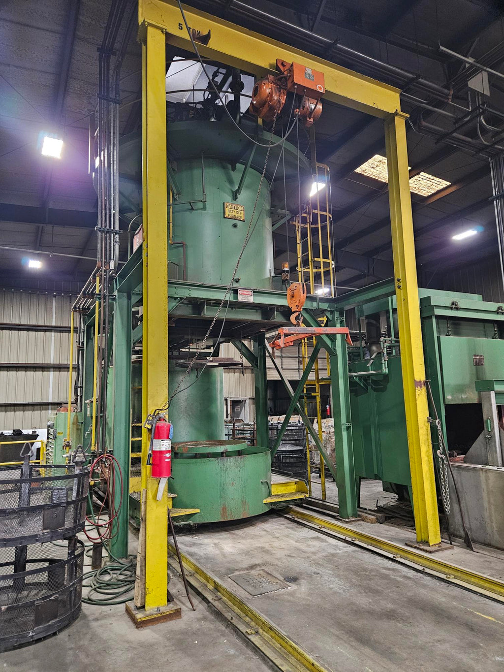Gas 1200F Aluminum Drop Bottom Furnace