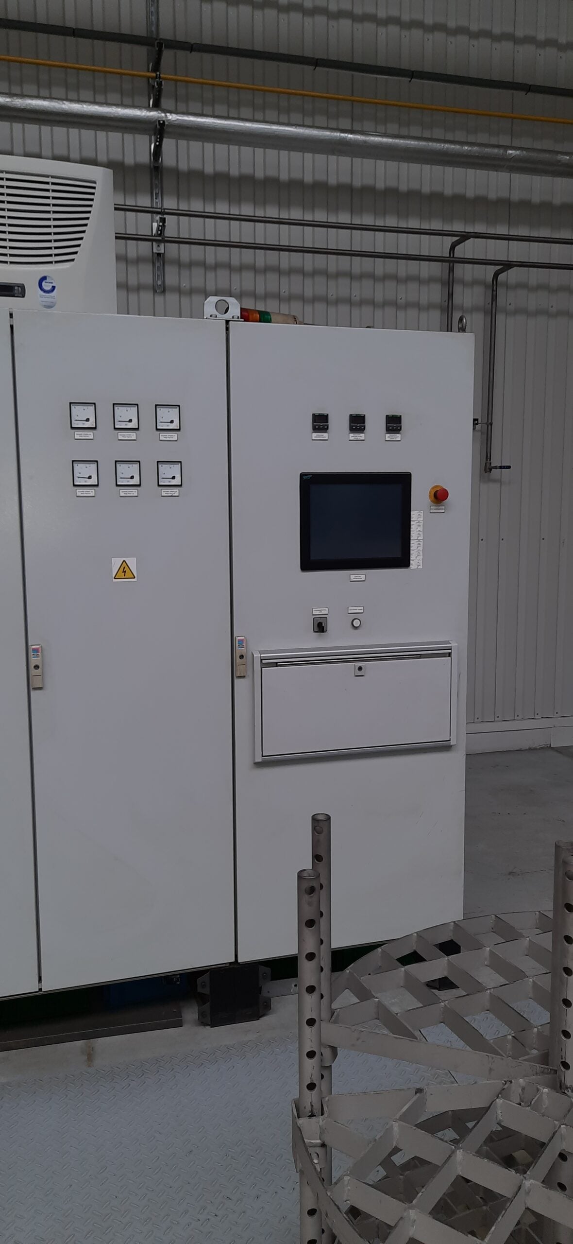 RETORT ELECTRIC PIT FURNACE