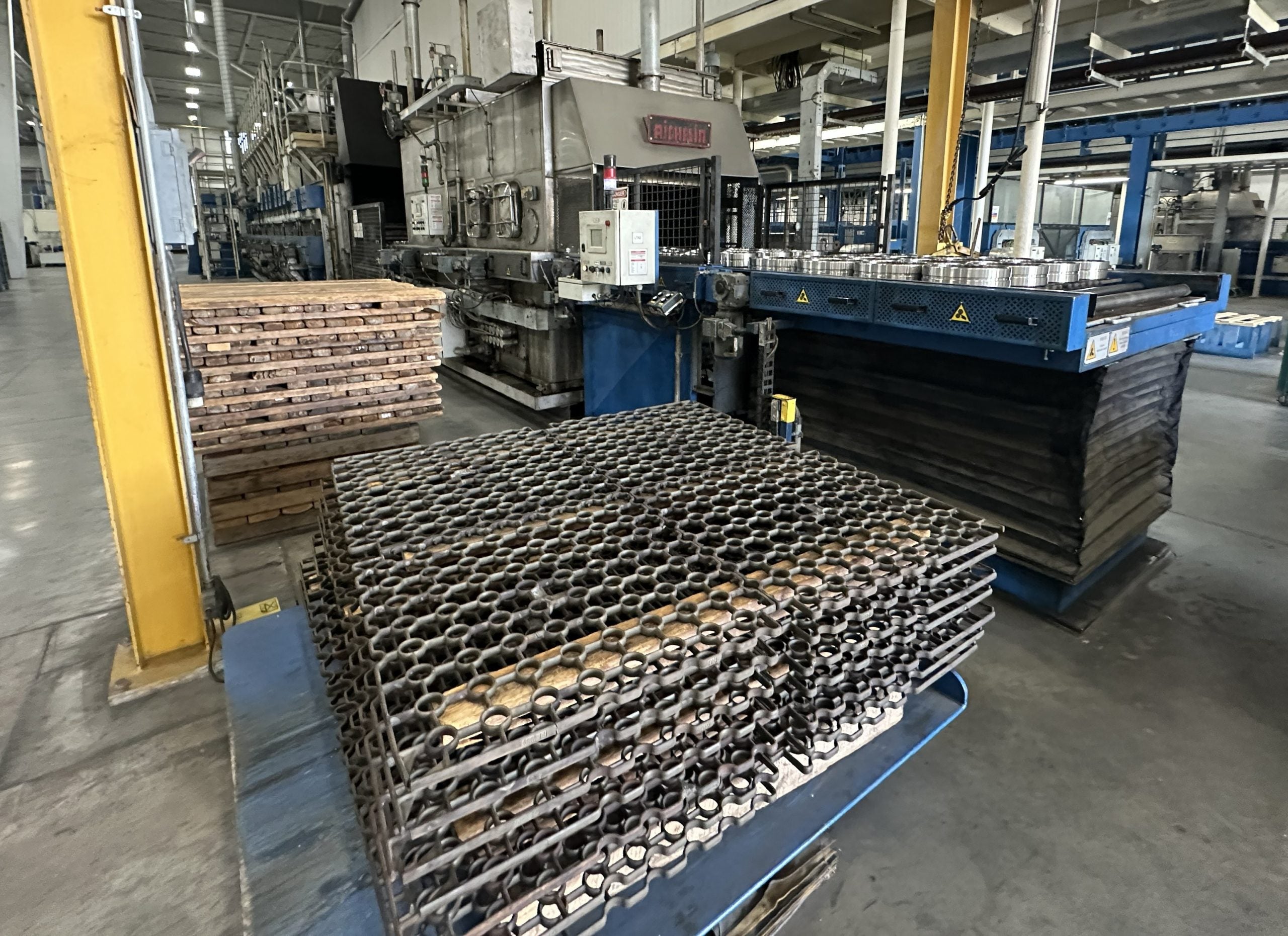 Roller Hearth Heat Treatment Line with Salt Quenching