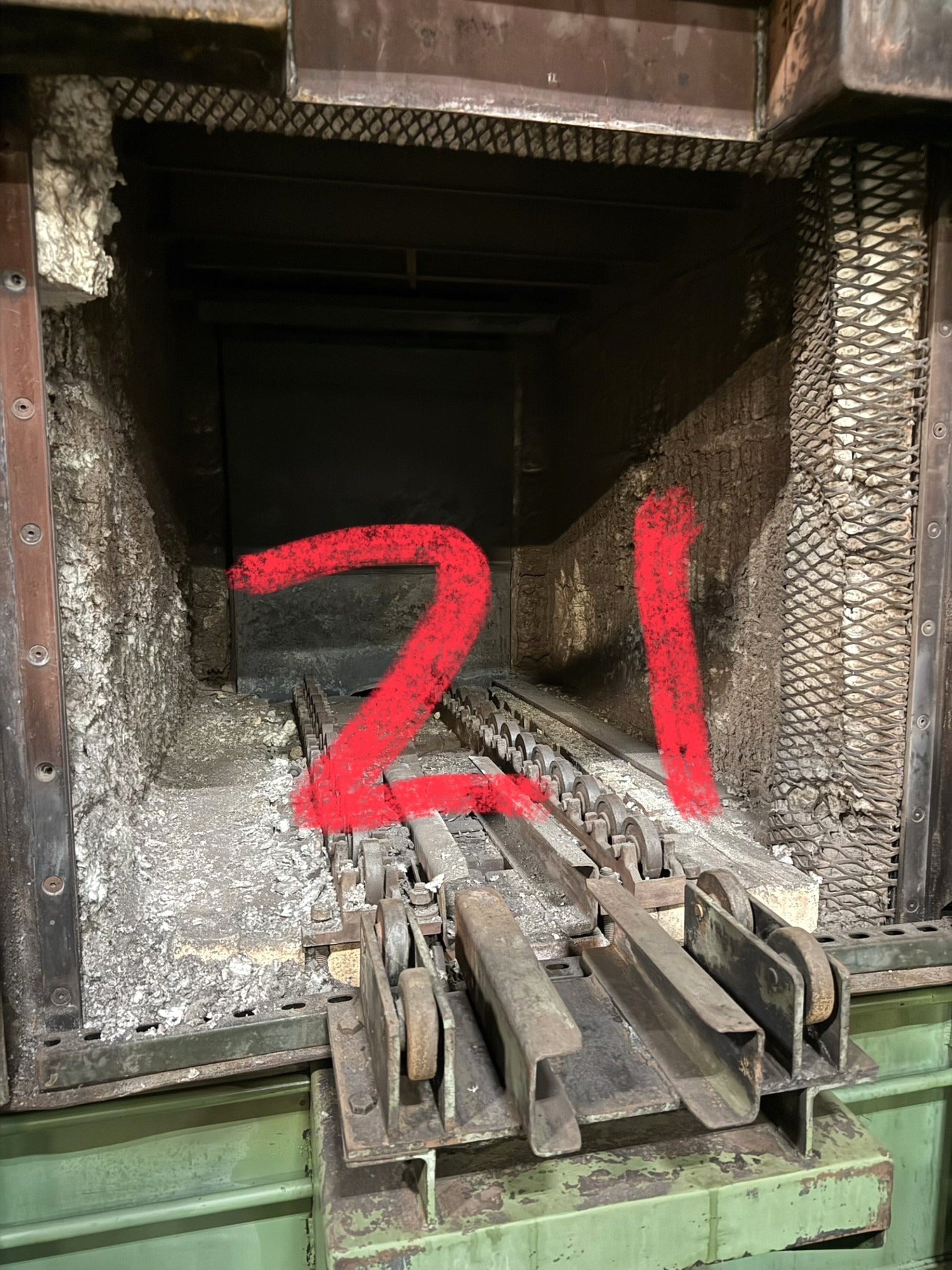Batch Tempers 1400F, Gas 30" X 48" X 30" - 7 Available