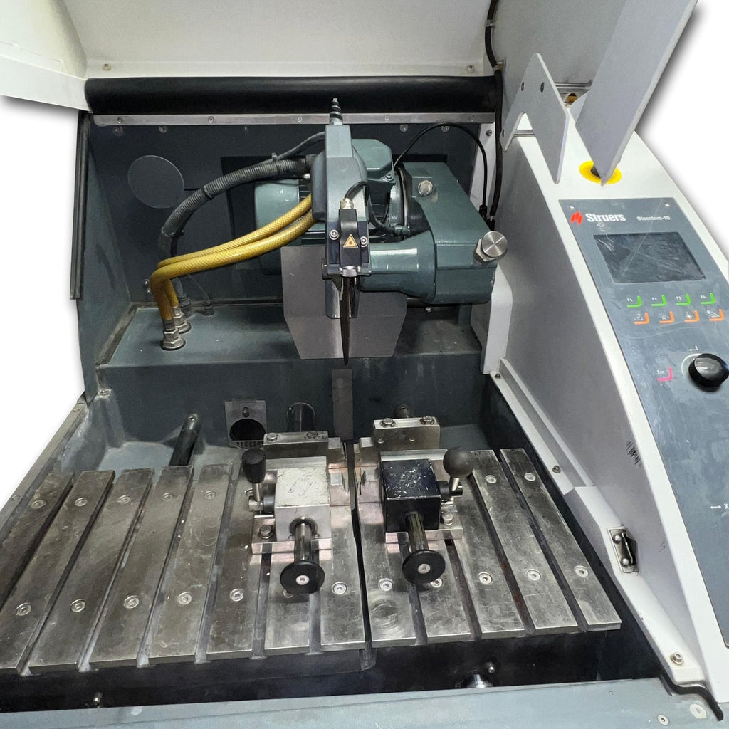 Struers Discotom-10 Automatic Saw